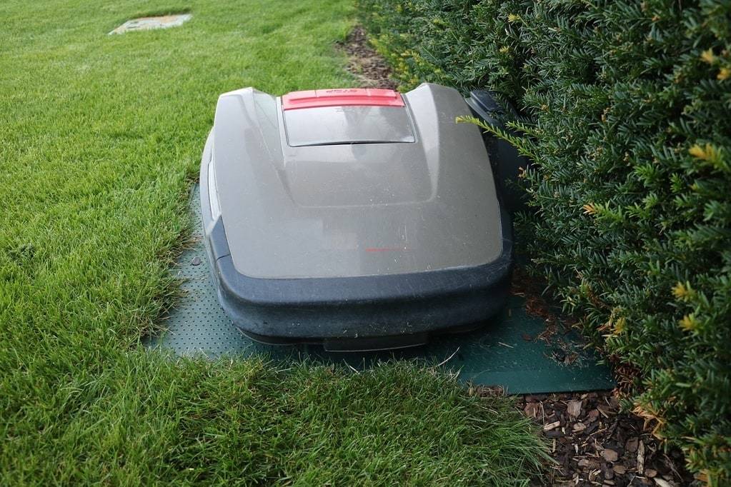Gartenpflege mittels Drohnen
